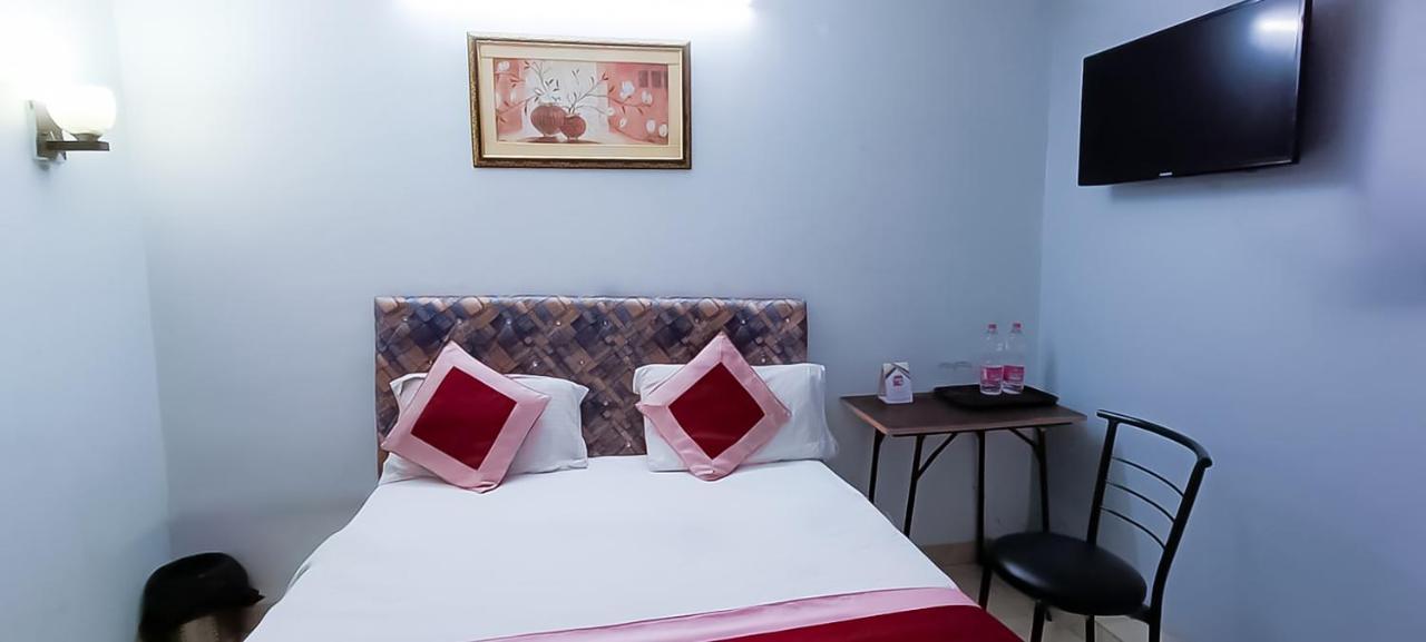Comodo Satya Niketan Residency New Delhi Ngoại thất bức ảnh